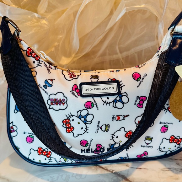 Handbags - ZGO X Sanrio Tidecolor Cute Hello Kitty Printed Shoulder Bag